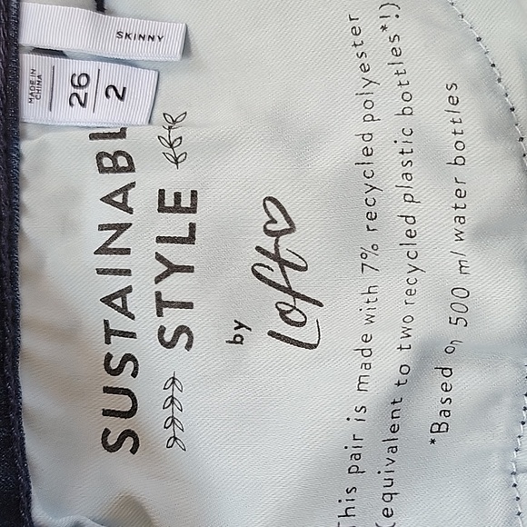 LOFT Dark Blue Skinny Jeans with Red Velvet Side Embellished Size 26/2 EUC - Picture 5 of 12